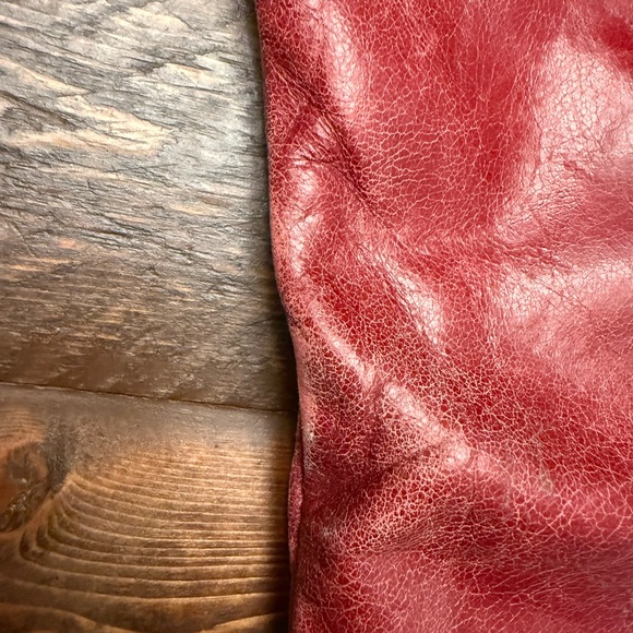 Hobo Womens Clutch Purse Wallet Magenta Leather Magnetic Bifold - Picture 10 of 13